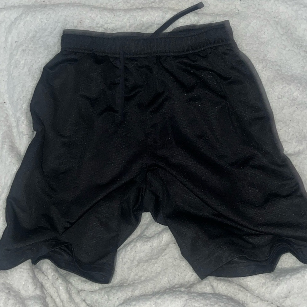 Xersion Mens Mid Rise Workout Shorts